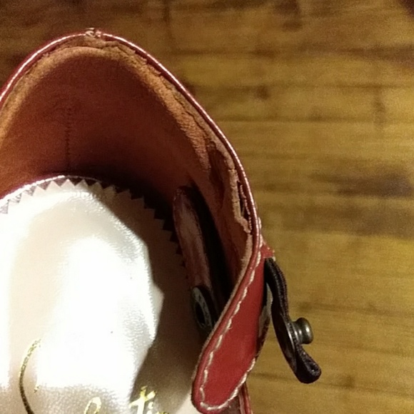 🌻💛Excellent T Strap Patent Heels🌻💛 - Picture 6 of 8